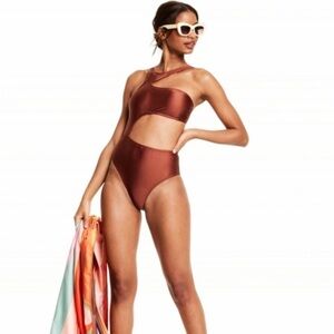 Fe NOEL Women's Asymmetrical
Metallic Cut Out High Leg Cheeky
One Piece new